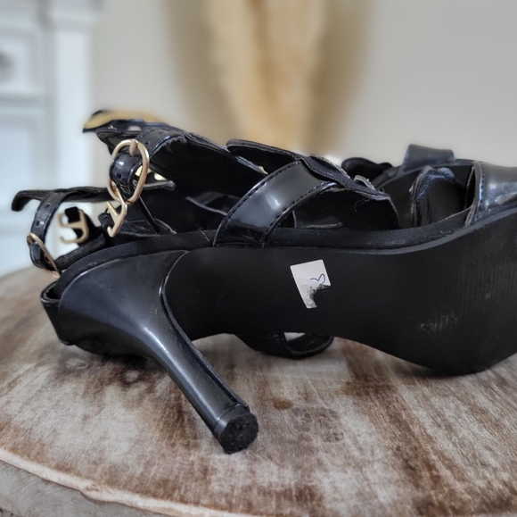 Bohemian vintage high heels sandals costume rare find. - Picture 5 of 11